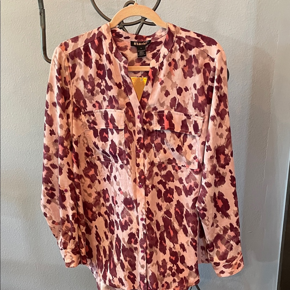 By Design NEW Feminine animal print blouse Pink L